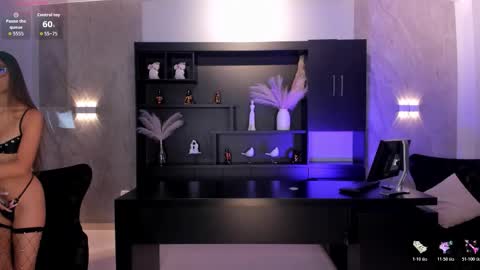 Maddy Owens online show from November 22, 11:42 am