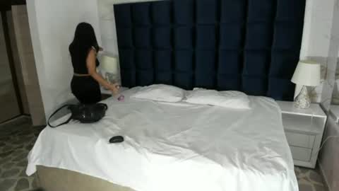 Snapshot of maddysexx_ chatting on June 10, 11:42 am Maddy online show from June 10, 11:42 am
