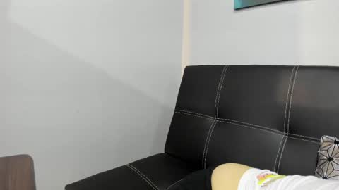 Madelaine  online show from May 23, 10:30 am