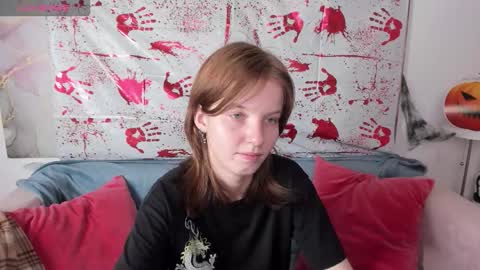 madelaines online show from October 25, 9:06 am