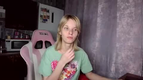 madelaines online show from June 25, 3:05 pm