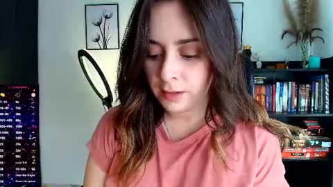 Snapshot of madelamee chatting on July 8, 5:06 pm madelamee online show from July 8, 5:06 pm
