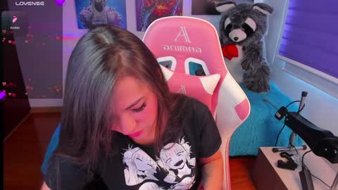 Snapshot of madeleine_shinobi chatting on January 21, 8:43 pm Emily Only Fans online show from January 21, 8:43 pm