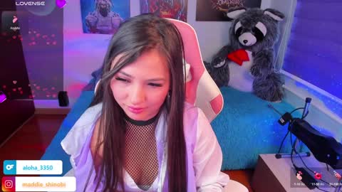 Snapshot of madeleine_shinobi chatting on January 29, 11:35 pm Emily Only Fans online show from January 29, 11:35 pm