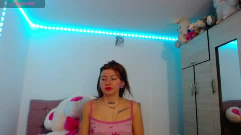 madelen_2 online show from May 14, 9:32 pm