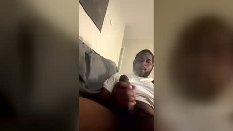 mademoney313 online show from May 18, 2:18 am
