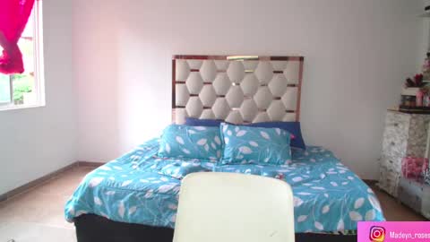 madelyn roses online show from September 11, 9:37 pm