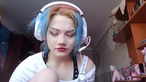 Alice Kaneki online show from February 9, 5:55 am