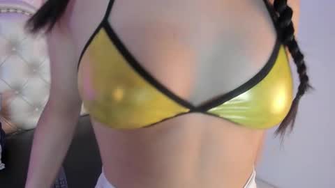 madhison_5 online show from October 26, 8:26 pm