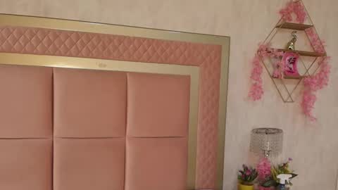 Snapshot of madhison_5 chatting on March 29, 12:05 pm madhison_5 online show from March 29, 12:05 pm