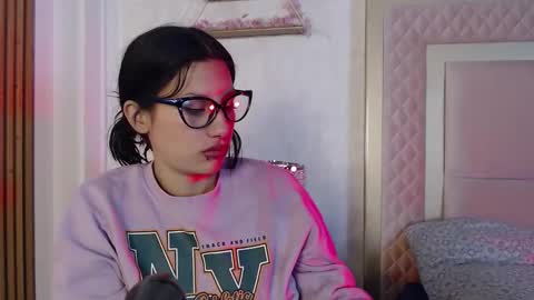 Snapshot of madhison_5 chatting on April 6, 12:28 pm madhison_5 online show from April 6, 12:28 pm