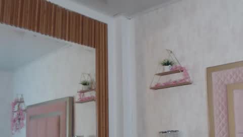 Snapshot of madhison_5 chatting on April 15, 12:12 pm madhison_5 online show from April 15, 12:12 pm