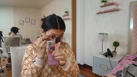 Snapshot of madhison_5 chatting on May 9, 11:37 am madhison_5 online show from May 9, 11:37 am