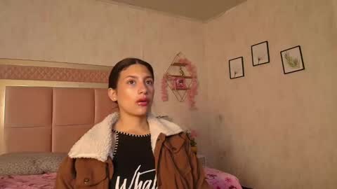 Snapshot of madhison_5 chatting on May 27, 12:46 pm madhison_5 online show from May 27, 12:46 pm