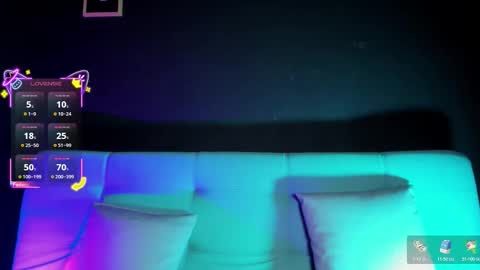 Snapshot of madiixwatson chatting on December 5, 11:52 am Madison Watson online show from December 5, 11:52 am