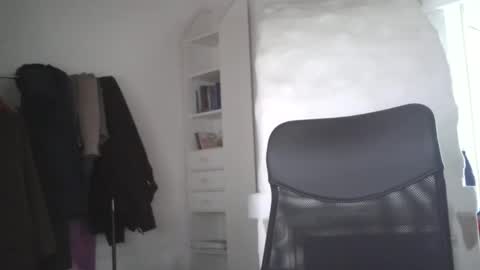 Snapshot of madio1187940 chatting on September 23, 4:10 pm madio1187940 online show from September 23, 4:10 pm