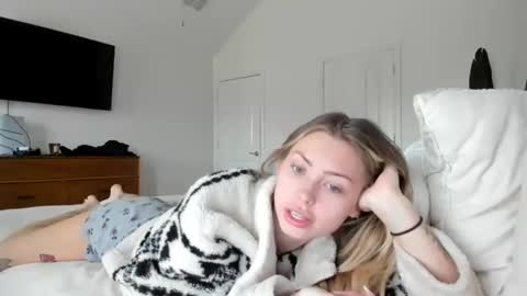 mari rose online show from December 17, 3:18 pm