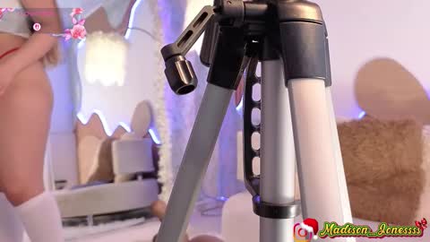    online show from January 10, 7:04 pm