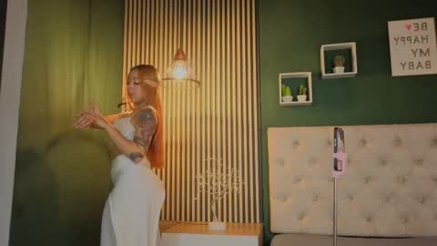 Melissa     700  1400 -5 online show from October 30, 12:50 pm