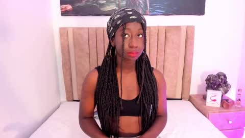 Snapshot of madison_mooney chatting on October 16, 12:17 pm Madison online show from October 16, 12:17 pm