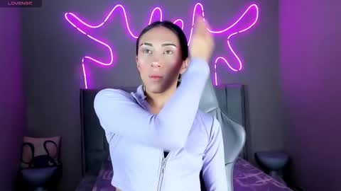 madison_rey__ online show from November 22, 1:10 pm