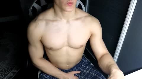 Snapshot of madisonboy2 chatting on February 24, 10:41 pm madisonboy2 online show from February 24, 10:41 pm