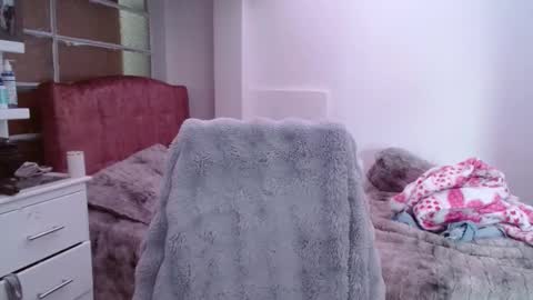 Madison Cambel online show from November 5, 1:22 pm