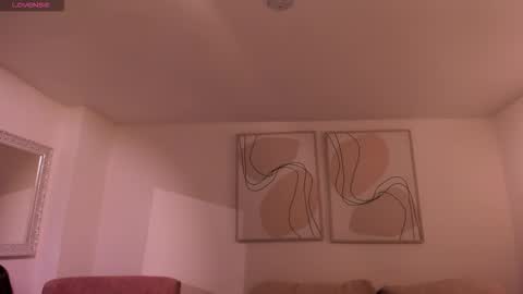 Maddi Collins online show from November 21, 11:20 am