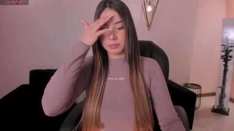 Maddi Collins online show from January 17, 11:59 am