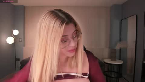 Madison Kane online show from April 14, 11:16 am