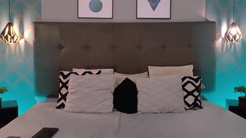 Madison Smith online show from October 4, 3:32 pm