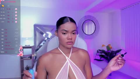 Snapshot of madisson_davon chatting on December 30, 1:14 pm Madisson Davon online show from December 30, 1:14 pm