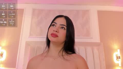 Snapshot of madisson_fox1 chatting on February 23, 12:46 pm online show from February 23, 12:46 pm