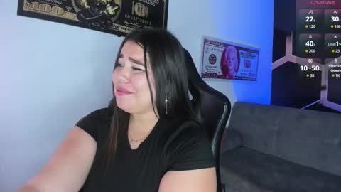 madissonlee__ online show from September 13, 7:35 pm