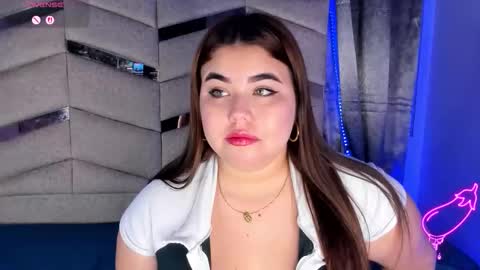 madissonlee__ online show from February 25, 10:41 pm