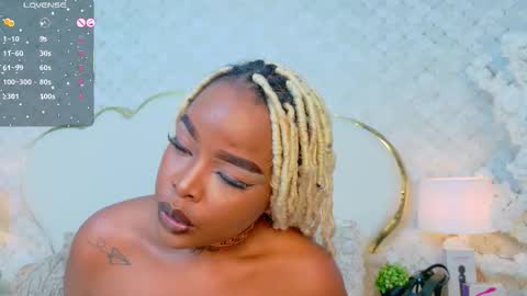 Madisson Lopez online show from November 20, 10:42 pm