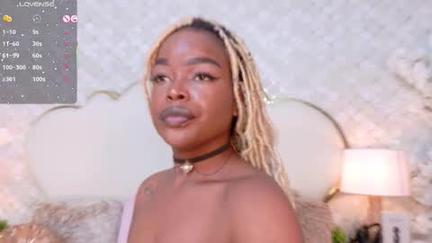 Madisson Lopez online show from November 27, 10:34 pm