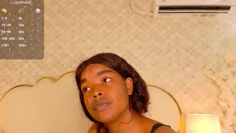 Madisson Lopez online show from December 13, 8:25 pm