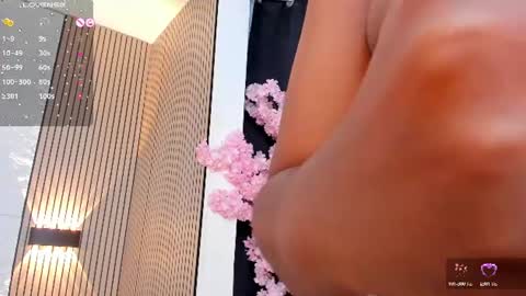 Snapshot of madissonlopez chatting on June 17, 9:16 pm Madisson Lopez online show from June 17, 9:16 pm