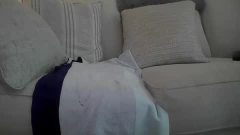 madryan77 online show from April 24, 6:54 pm