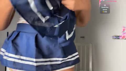 Snapshot of madsnextdoor chatting on October 17, 8:11 pm Maddie online show from October 17, 8:11 pm