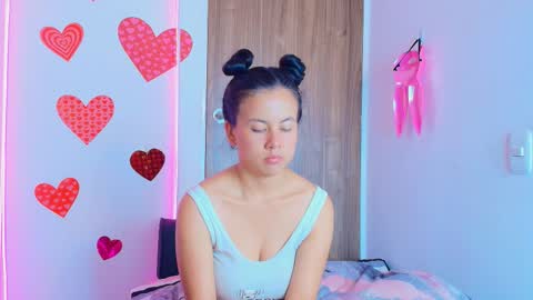 Snapshot of mady_gh chatting on October 15, 4:45 am mady online show from October 15, 4:45 am