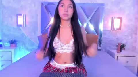 Snapshot of mady_roa chatting on July 8, 3:44 am Mady Roa online show from July 8, 3:44 am
