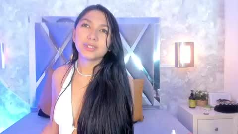 Snapshot of mady_roa chatting on July 13, 9:01 am Mady Roa online show from July 13, 9:01 am