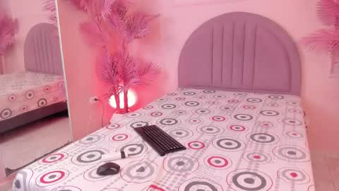 Snapshot of madyscarlett chatting on October 1, 11:49 am madyscarlett online show from October 1, 11:49 am