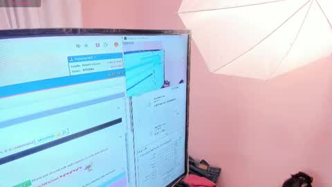Snapshot of madyscarlett chatting on October 16, 11:55 am madyscarlett online show from October 16, 11:55 am