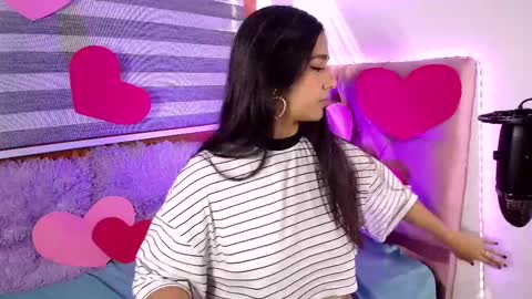 Snapshot of maeena chatting on February 19, 2:34 pm maeena online show from February 19, 2:34 pm