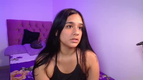 Snapshot of maeena chatting on December 3, 2:30 am maeena online show from December 3, 2:30 am