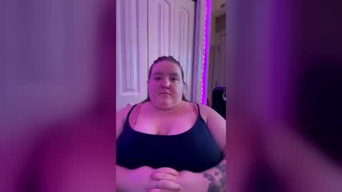 maeluxe online show from July 9, 5:22 am