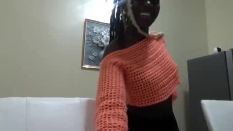Maelys online show from May 14, 7:53 pm